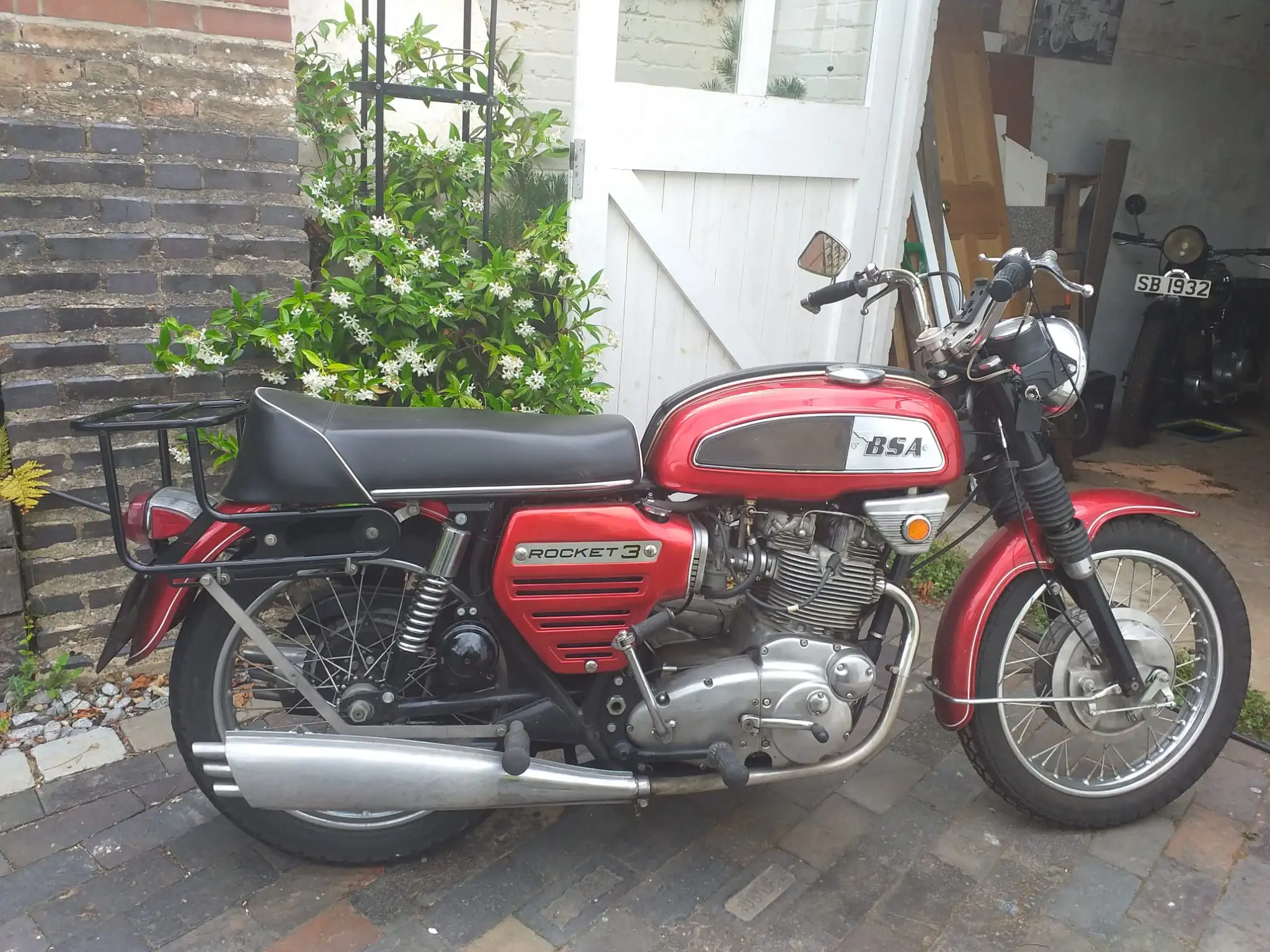 Bsa a75 online