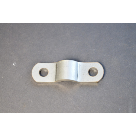 P428 - Tube clamp, halves, 3/4 or 5/8 tube (2x8mm holes)